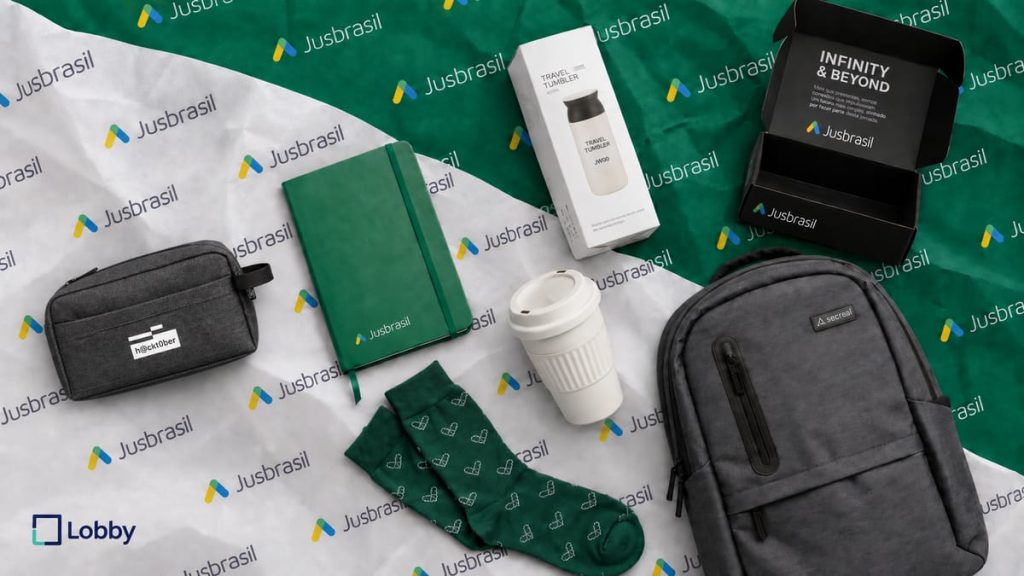 Produtos do Welcome Kit da Jusbrasil produzido com a Lobby